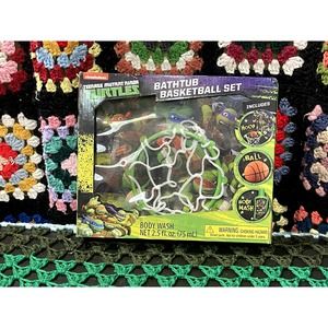 Teenage Mutant Ninja Turtle Bathtub Basketball Set in Box